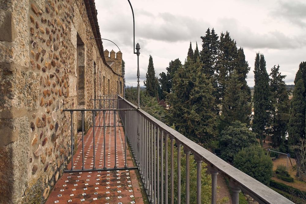 Parador De Ciudad Rodrigo Bagian luar foto