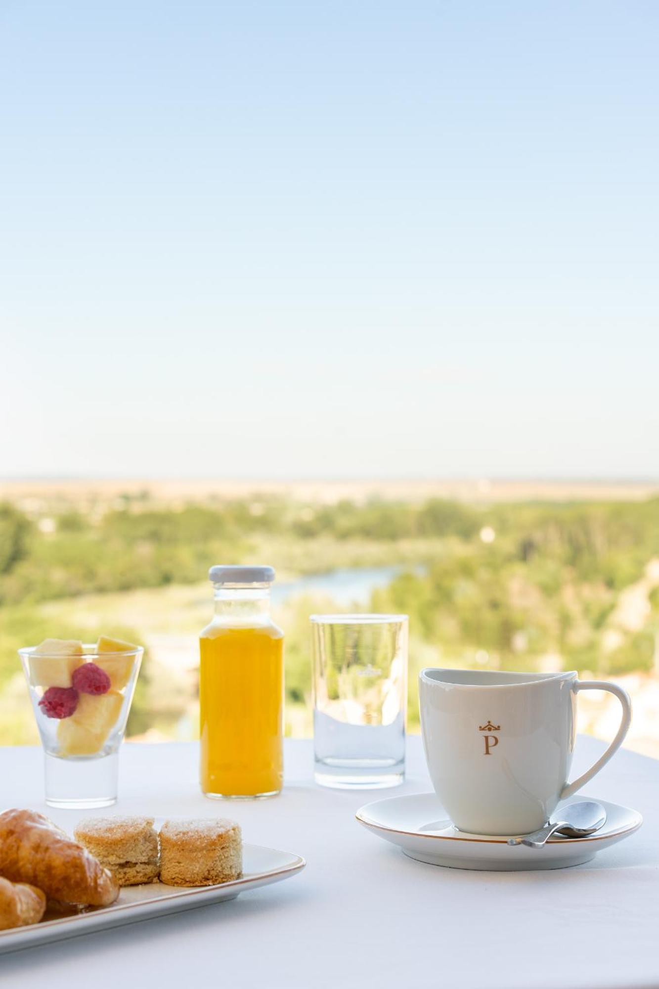Parador De Ciudad Rodrigo Bagian luar foto