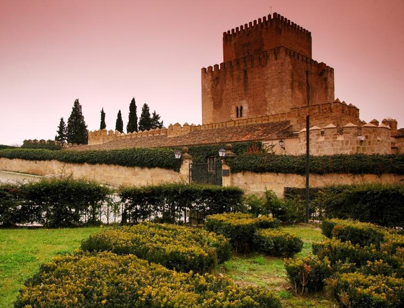 Parador De Ciudad Rodrigo Bagian luar foto