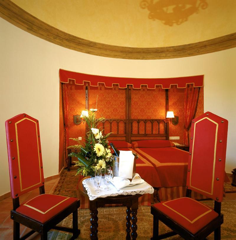 Parador De Ciudad Rodrigo Bagian luar foto