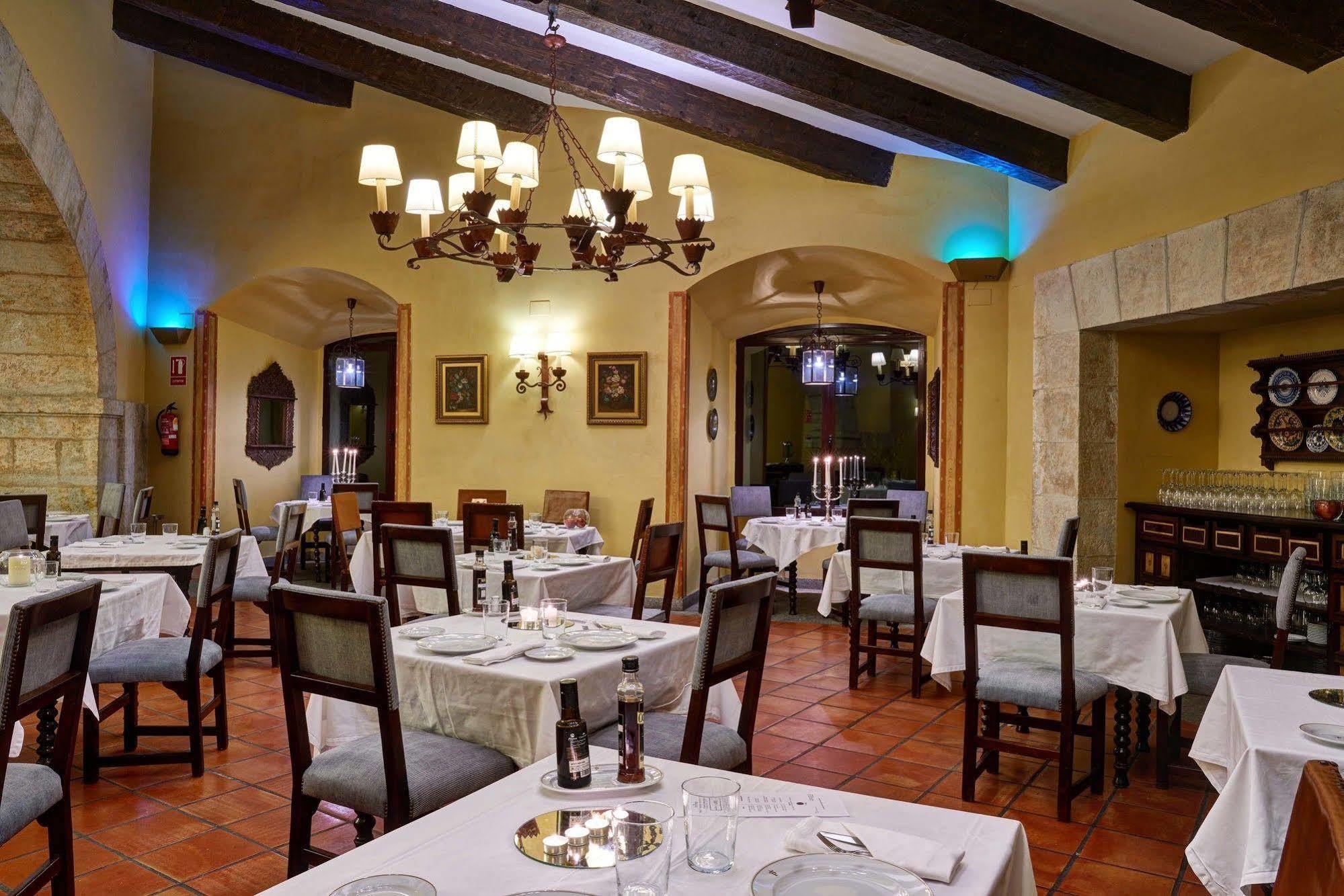 Parador De Ciudad Rodrigo Bagian luar foto